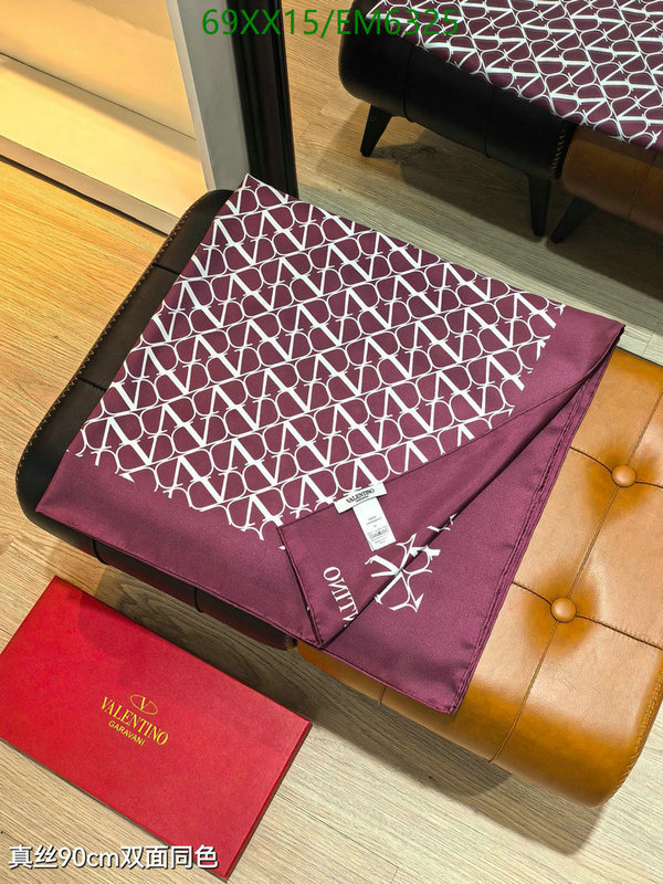 Valentino-Scarf Code: EM6325 $: 69USD