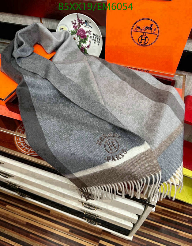 Burberry-Scarf Code: EM6054 $: 85USD