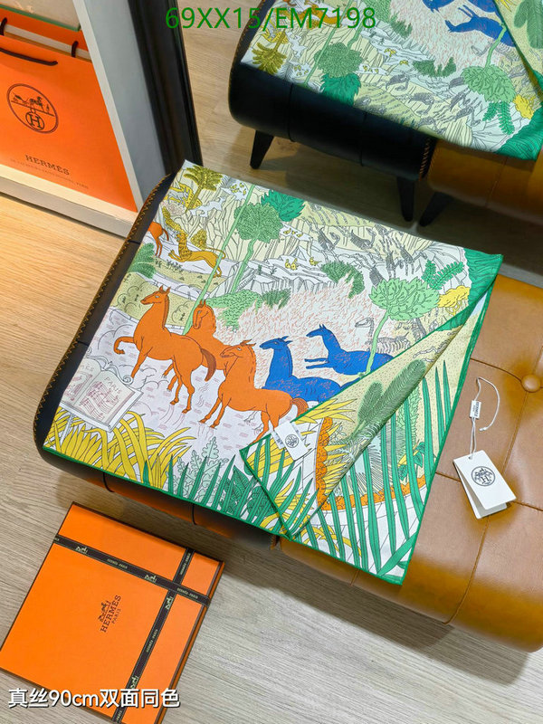 Hermes-Scarf Code: EM7198 $: 69USD
