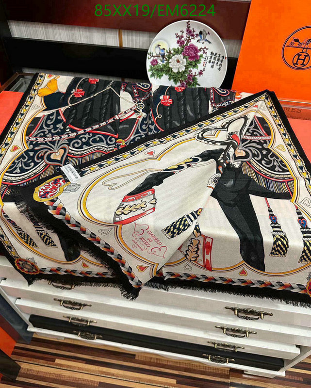 Hermes-Scarf Code: EM6224 $: 85USD