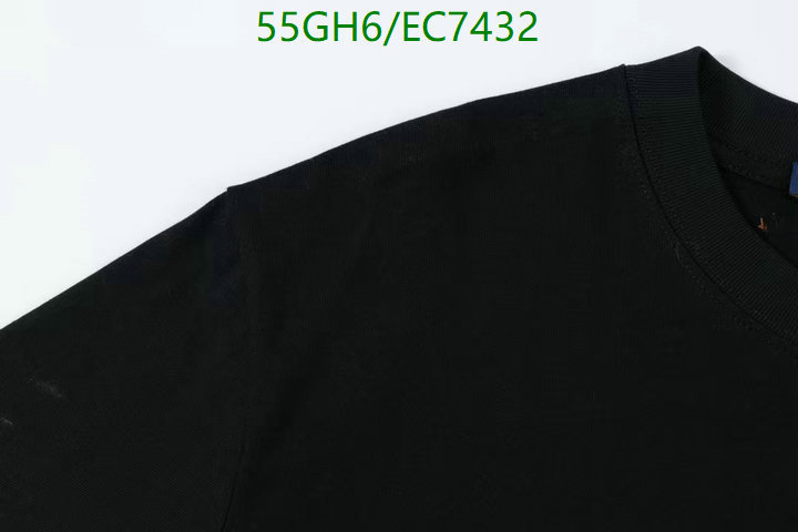 LV-Clothing Code: EC7432 $: 55USD