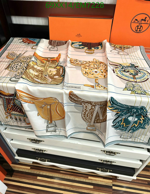 Hermes-Scarf Code: EM7228 $: 69USD