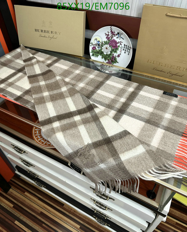 Burberry-Scarf Code: EM7096 $: 85USD