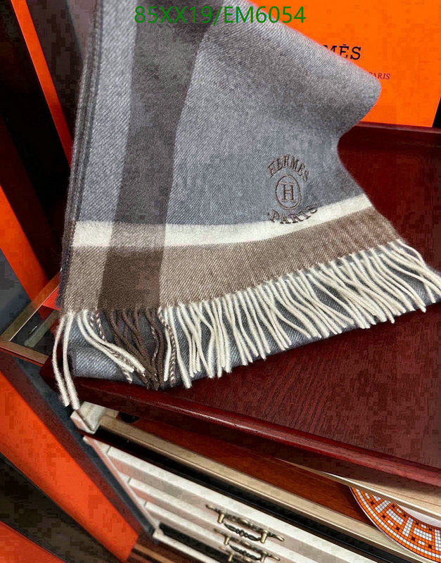 Burberry-Scarf Code: EM6054 $: 85USD