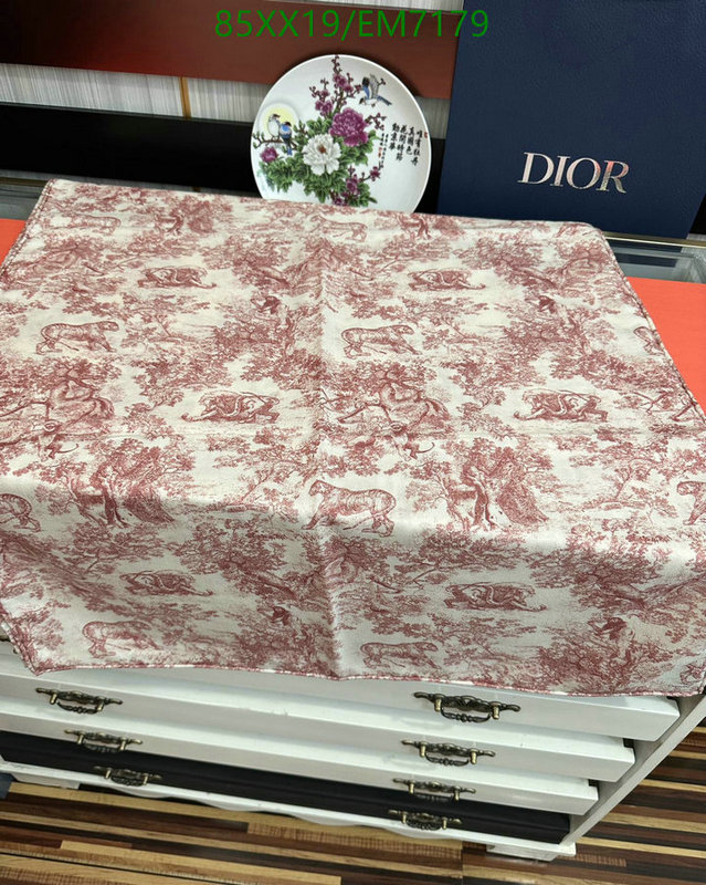 Dior-Scarf Code: EM7179 $: 85USD