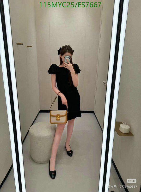 Valentino-Women Shoes Code: ES7667 $: 115USD