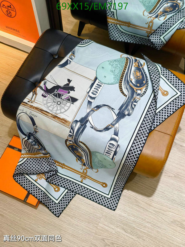 Hermes-Scarf Code: EM7197 $: 69USD