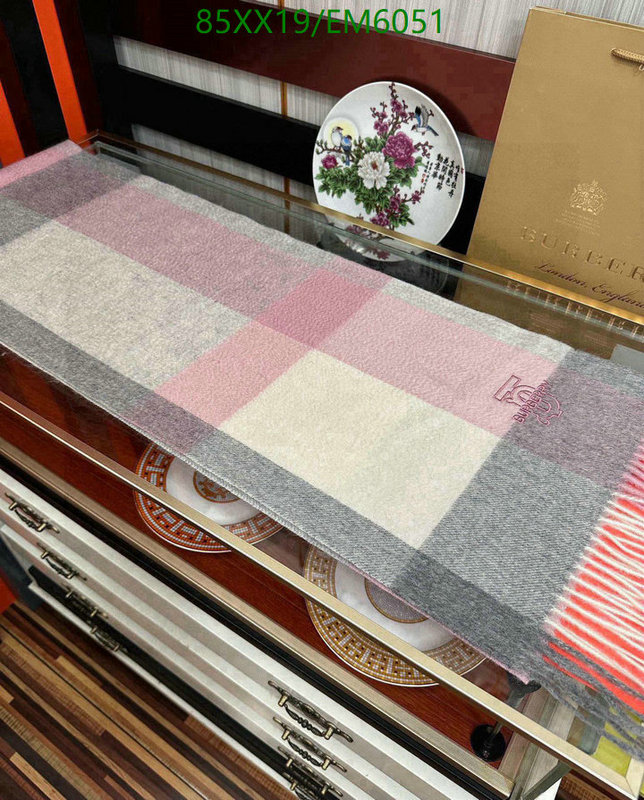 Burberry-Scarf Code: EM6051 $: 85USD