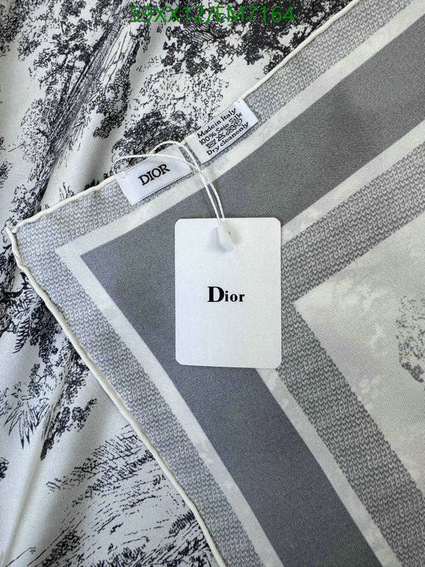 Dior-Scarf Code: EM7164 $: 59USD