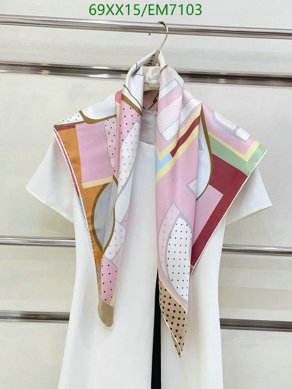 Chanel-Scarf Code: EM7103 $: 69USD