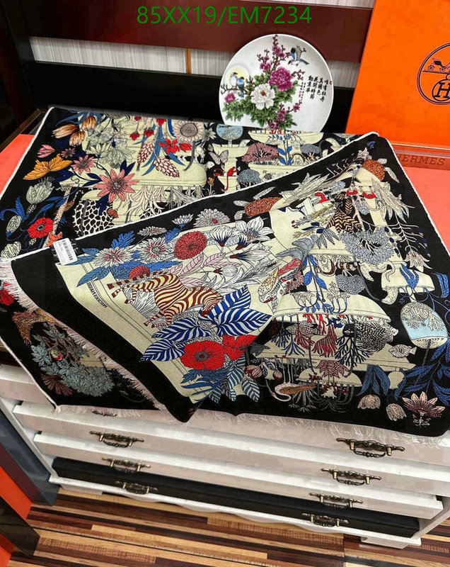 Hermes-Scarf Code: EM7234 $: 85USD