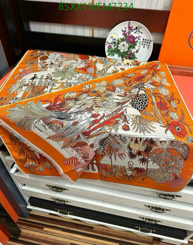 Hermes-Scarf Code: EM7234 $: 85USD