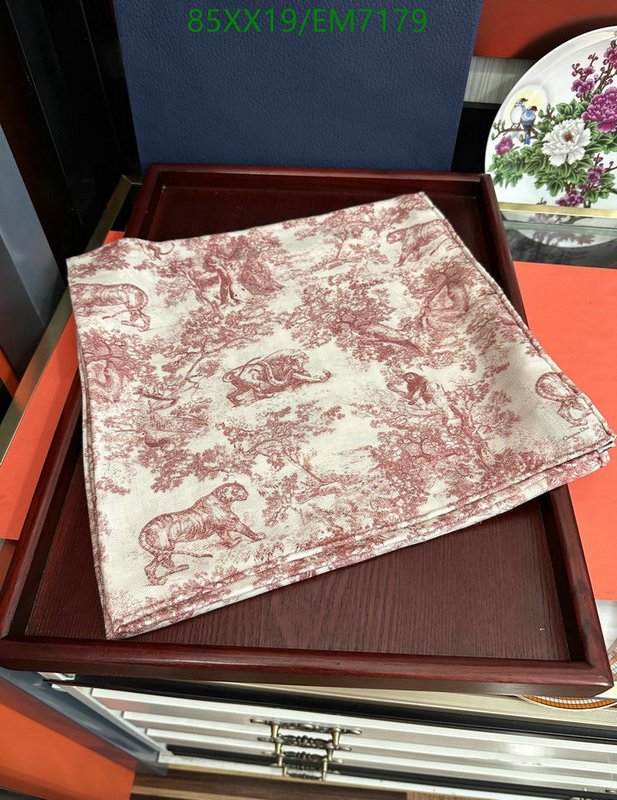 Dior-Scarf Code: EM7179 $: 85USD