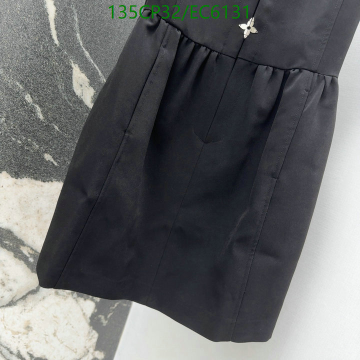 LV-Clothing Code: EC6131 $: 135USD