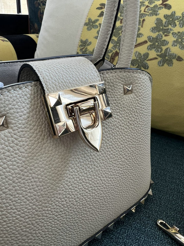 Valentino-Bag-Mirror Quality Code: GB5237 $: 265USD