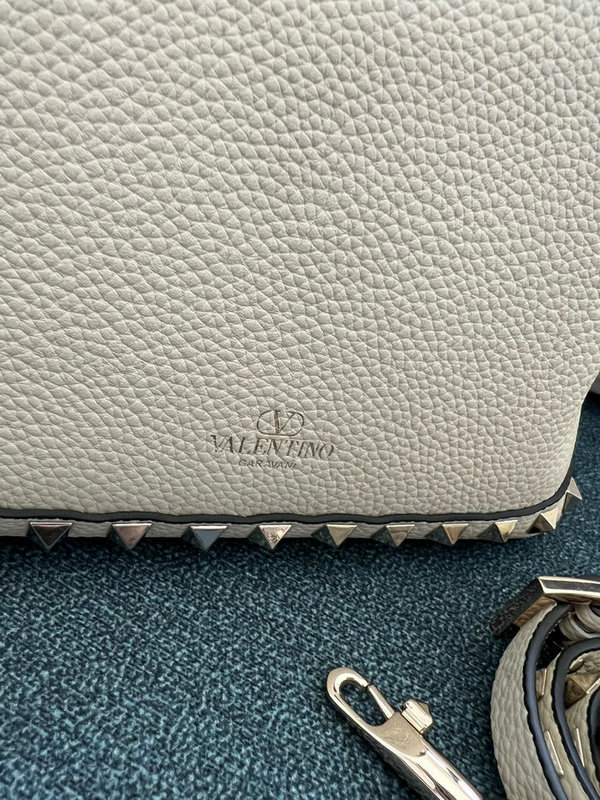 Valentino-Bag-Mirror Quality Code: GB5237 $: 265USD