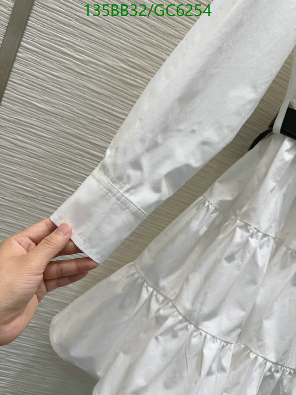 LV-Clothing Code: GC6254 $: 135USD
