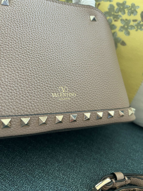 Valentino-Bag-Mirror Quality Code: GB5237 $: 265USD