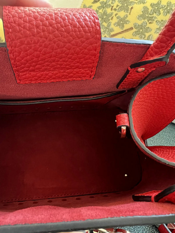 Valentino-Bag-Mirror Quality Code: GB5237 $: 265USD