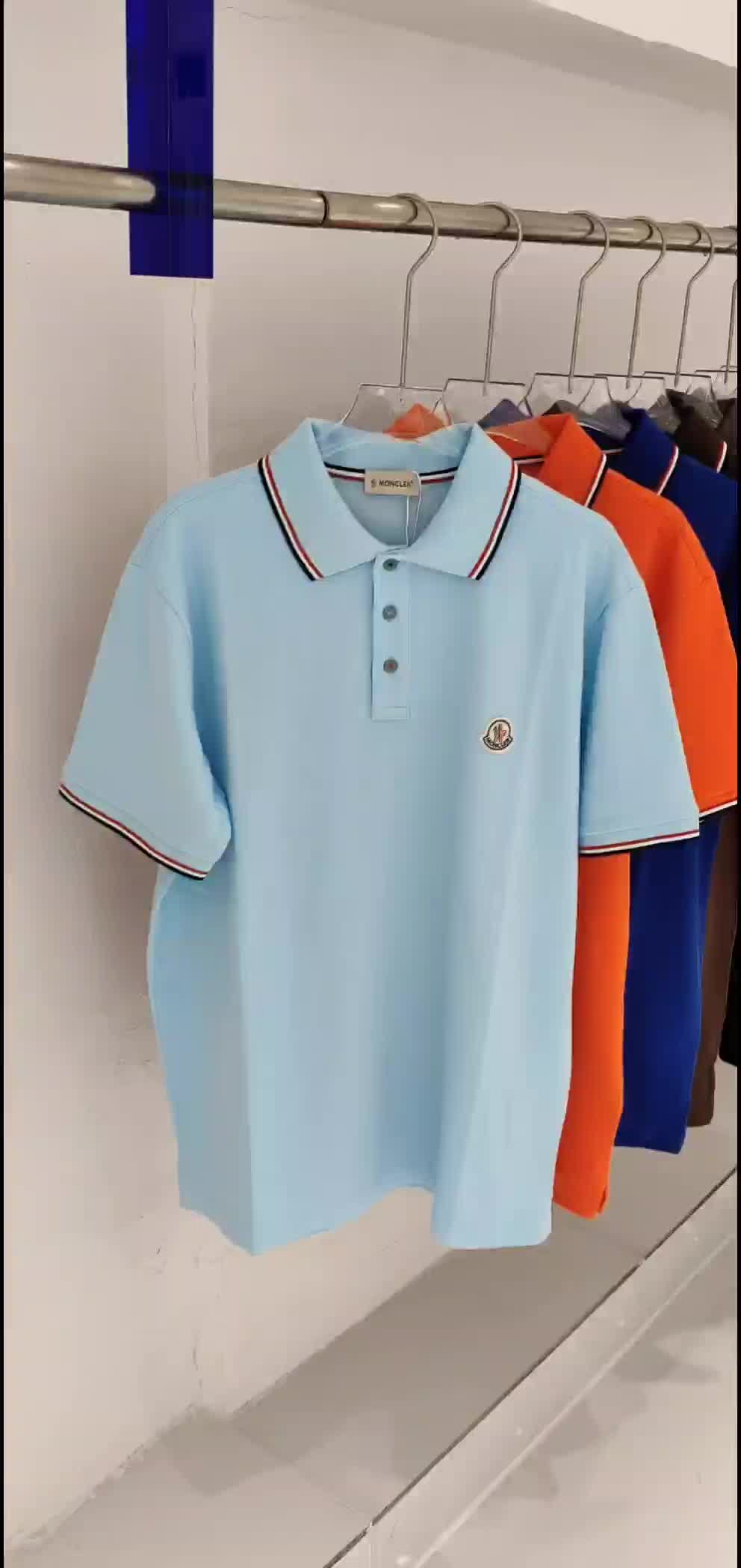 Moncler-Clothing Code: EC3731 $: 75USD