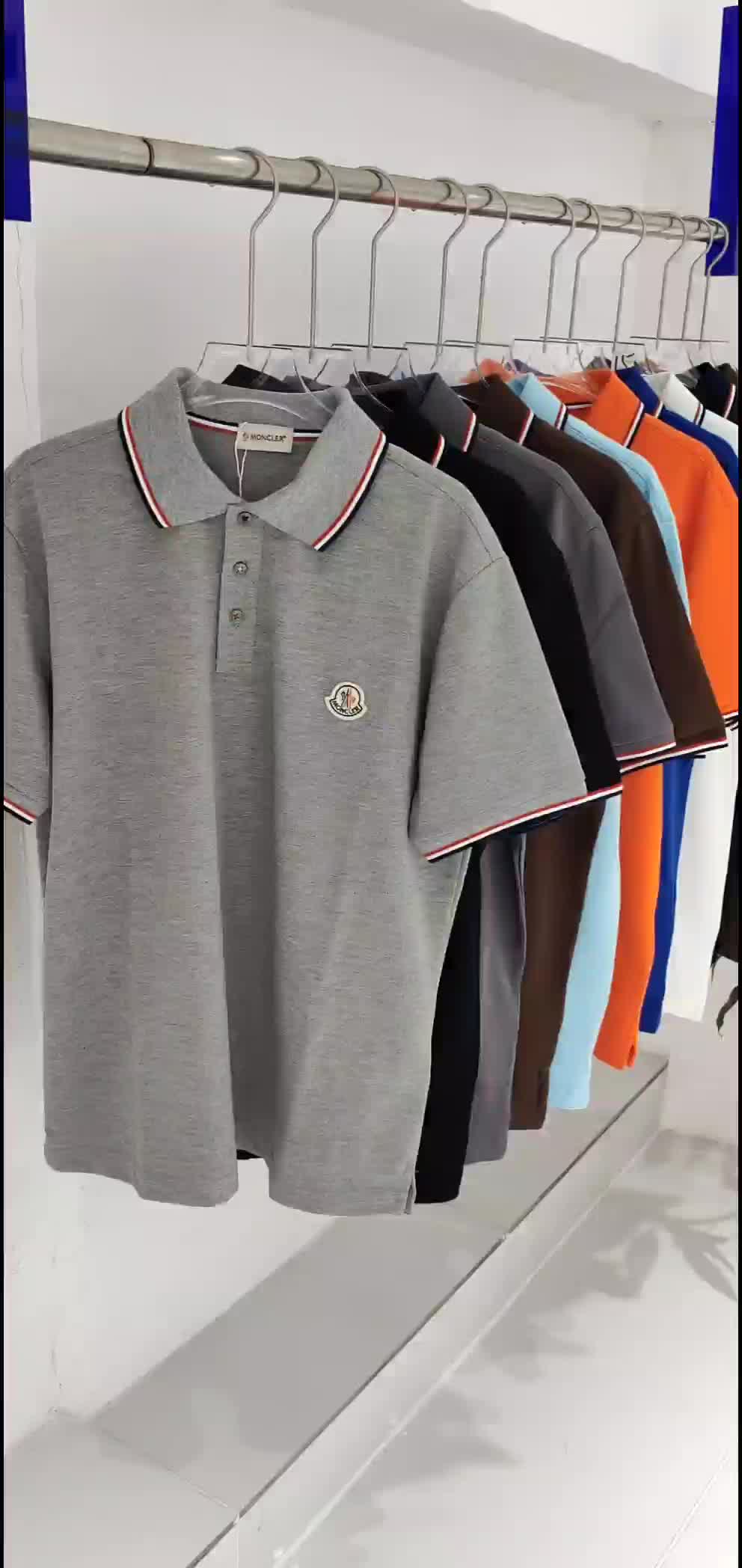 Moncler-Clothing Code: EC3731 $: 75USD