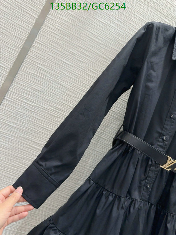 LV-Clothing Code: GC6254 $: 135USD