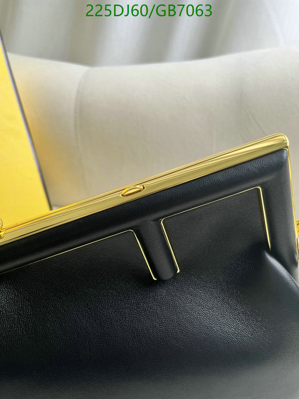 Fendi-Bag-Mirror Quality Code: GB7063 $: 225USD