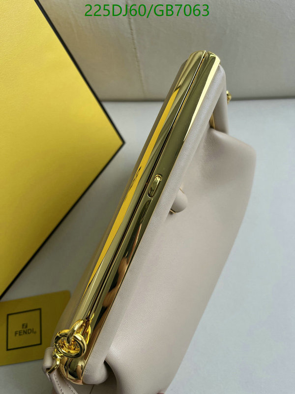 Fendi-Bag-Mirror Quality Code: GB7063 $: 225USD