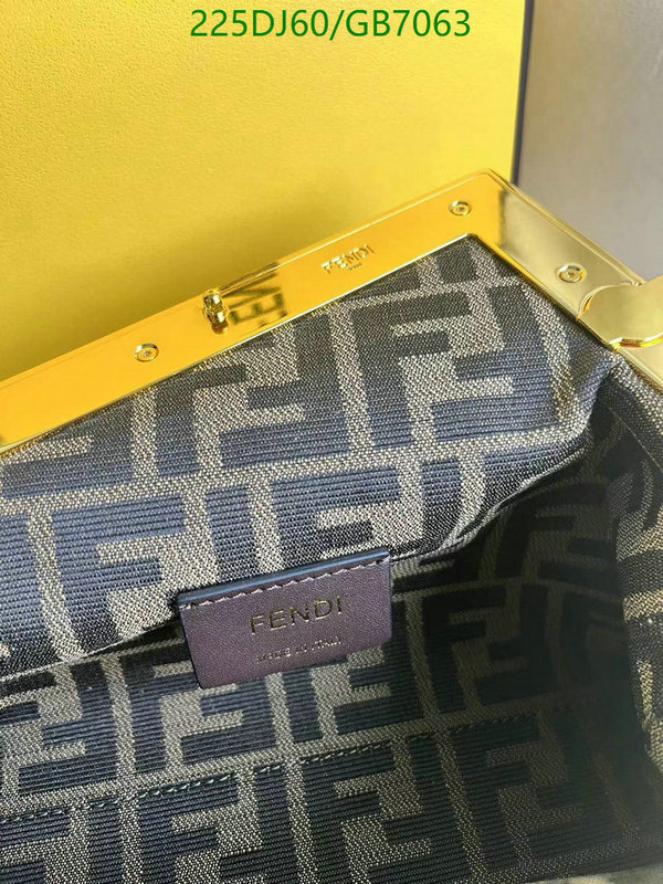 Fendi-Bag-Mirror Quality Code: GB7063 $: 225USD