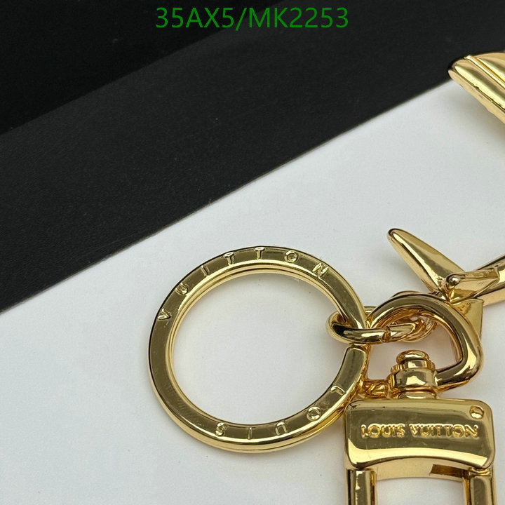 LV-Key pendant Code: MK2253 $: 35USD