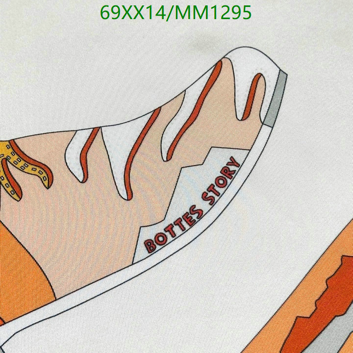 Hermes-Scarf Code: MM1295 $: 69USD