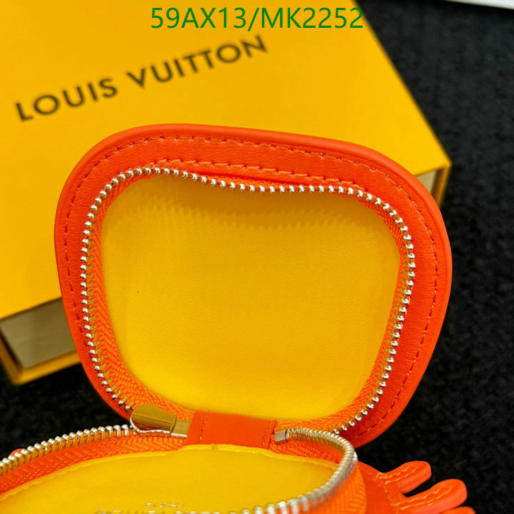 LV-Key pendant Code: MK2252 $: 59USD