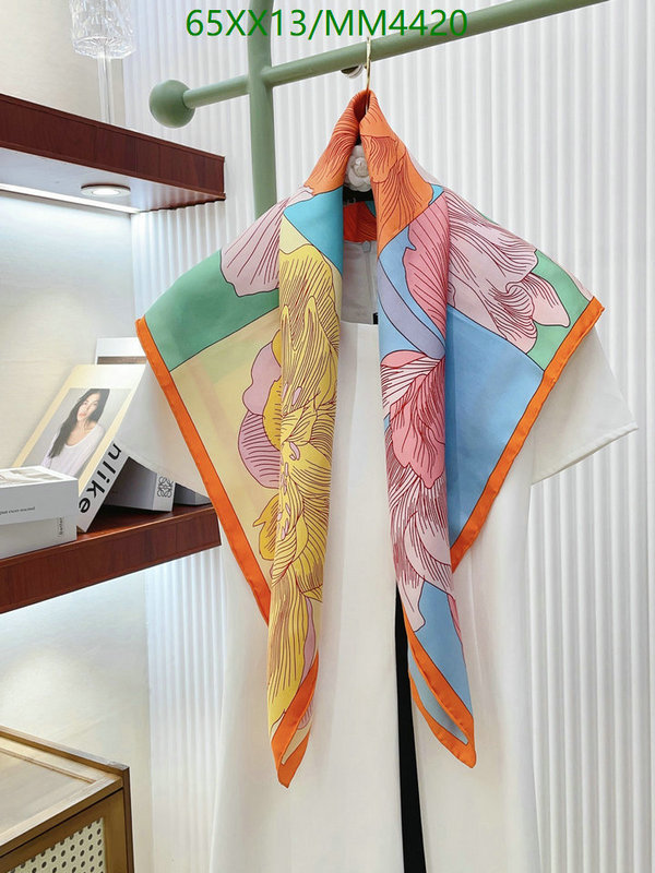 Hermes-Scarf Code: MM4420 $: 65USD