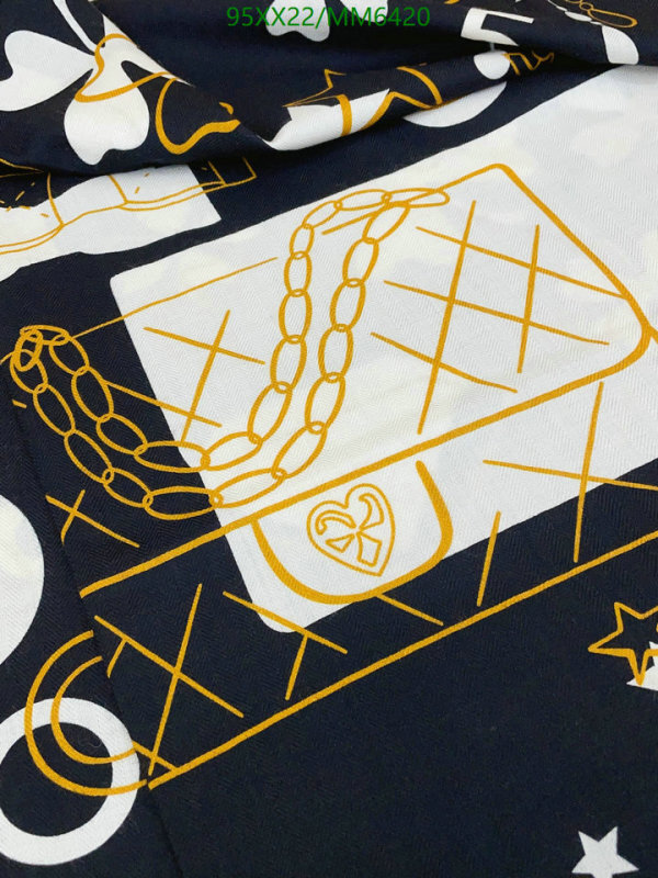 Chanel-Scarf Code: MM6420 $: 95USD