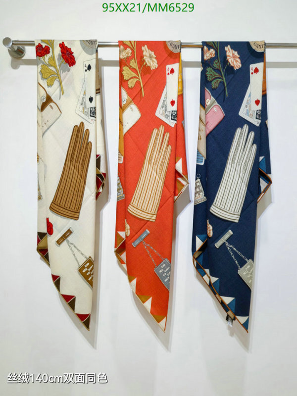 Hermes-Scarf Code: MM6529 $: 95USD