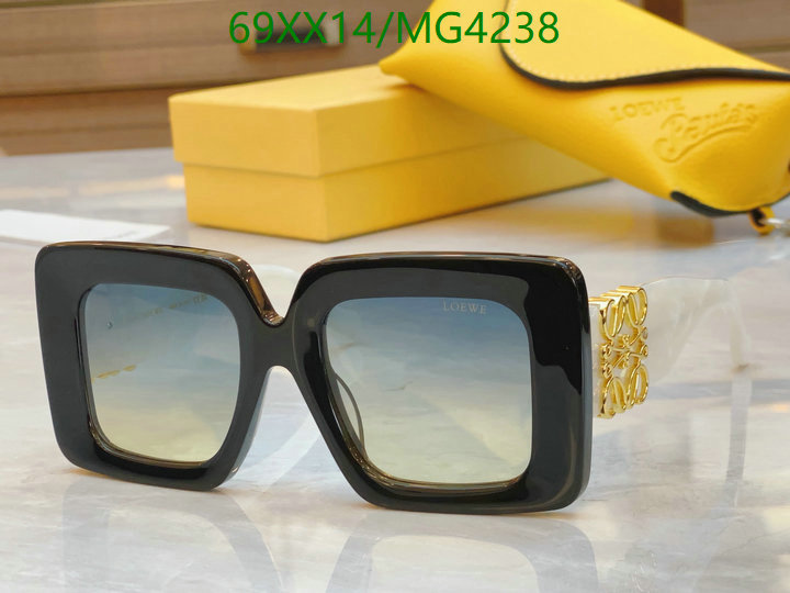 Loewe-Glasses Code: MG4238 $: 69USD
