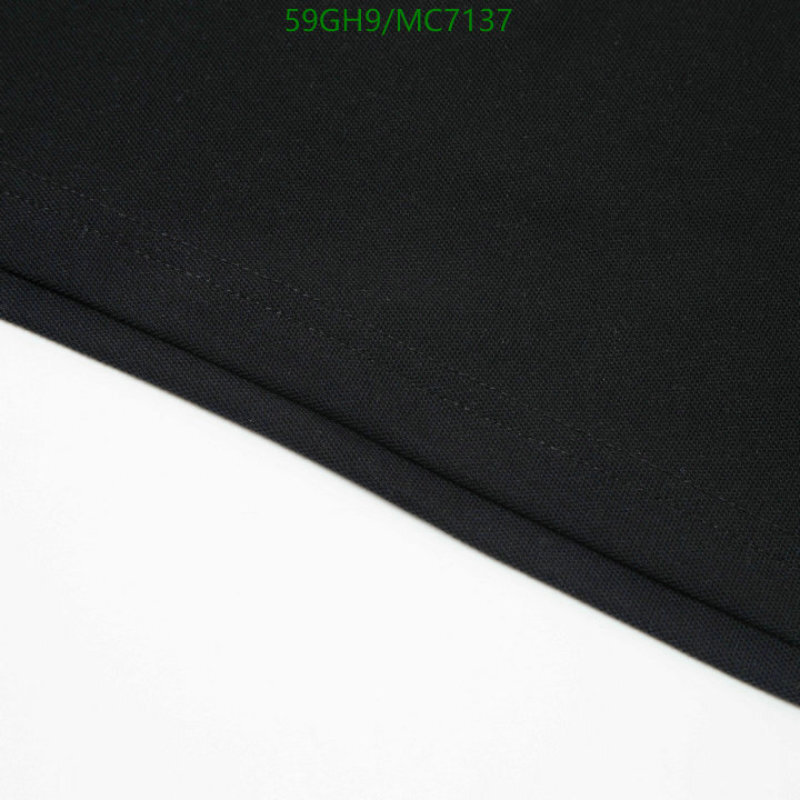 Burberry-Clothing Code: MC7137 $: 59USD