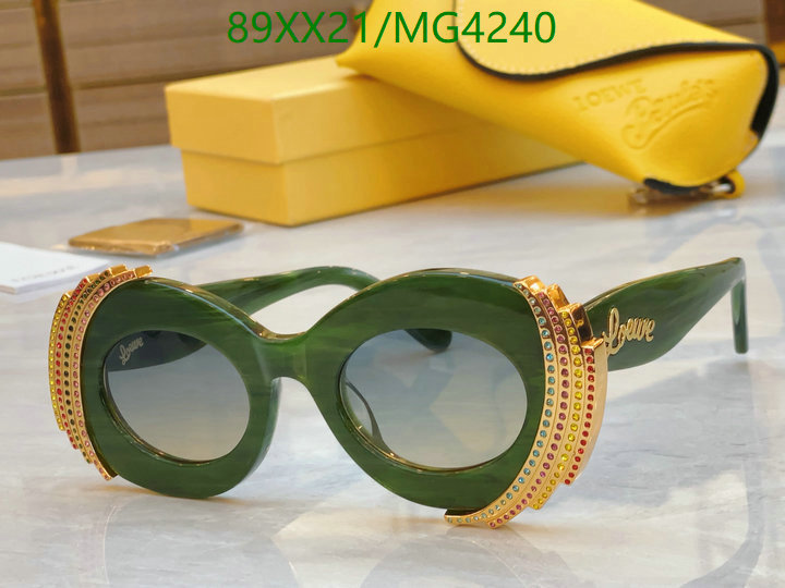 Loewe-Glasses Code: MG4240 $: 89USD