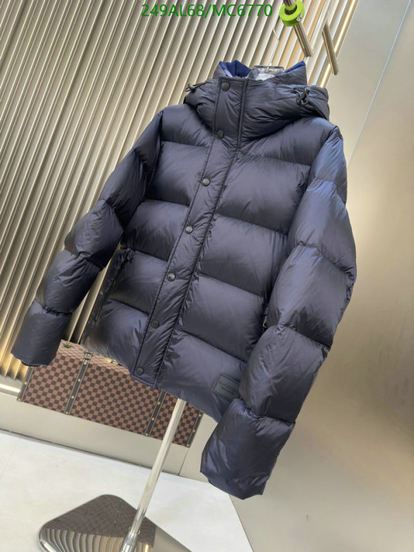 Burberry-Down jacket Women Code: MC6770 $: 249USD