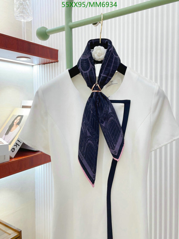 Chanel-Scarf Code: MM6934 $: 55USD
