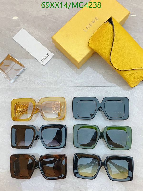 Loewe-Glasses Code: MG4238 $: 69USD