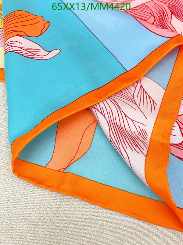 Hermes-Scarf Code: MM4420 $: 65USD
