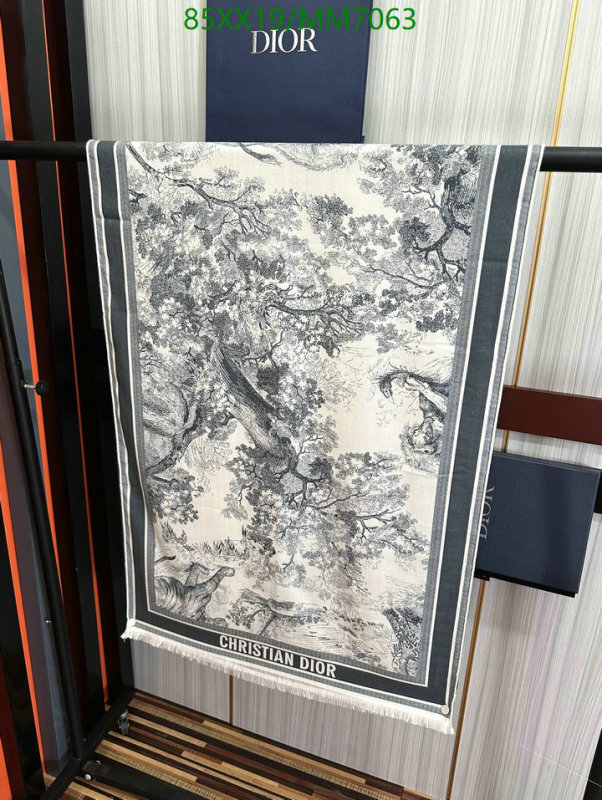 Dior-Scarf Code: MM7063 $: 85USD