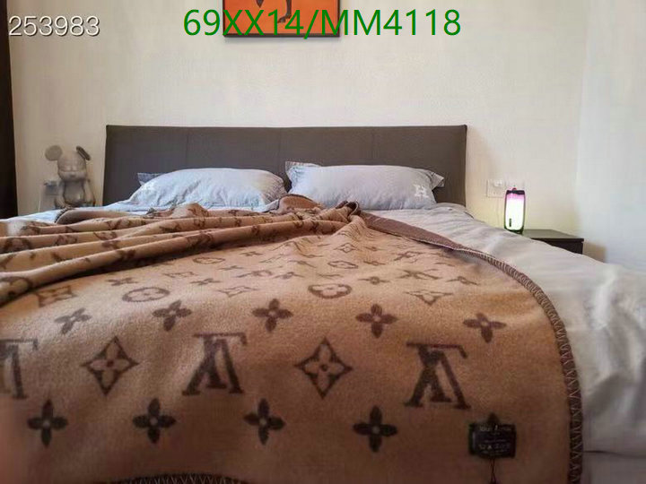 LV-Scarf Code: MM4118 $: 69USD