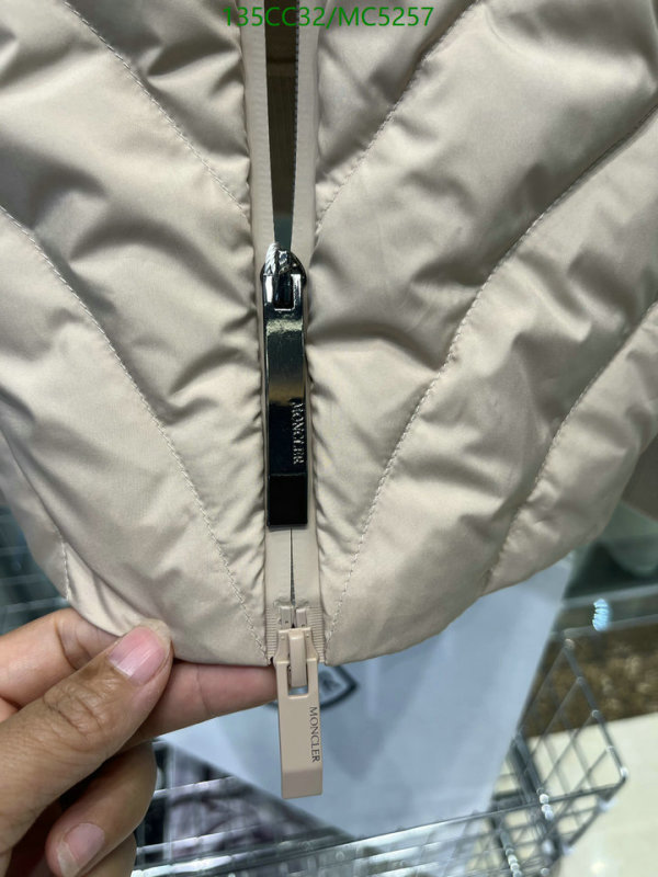 Moncler-Down jacket Women Code: MC5257 $: 135USD