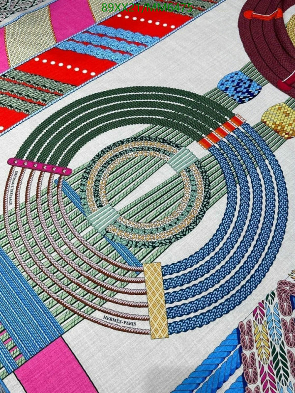 Hermes-Scarf Code: MM6475 $: 89USD