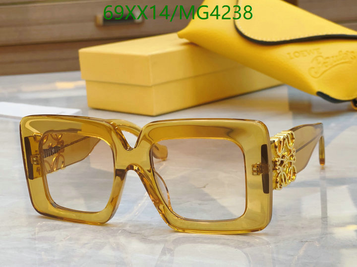 Loewe-Glasses Code: MG4238 $: 69USD