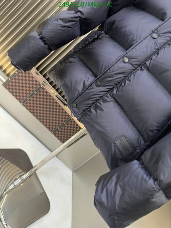 Burberry-Down jacket Women Code: MC6770 $: 249USD