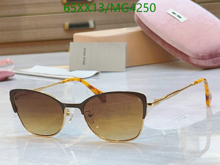 MiuMiu-Glasses Code: MG4250 $: 65USD