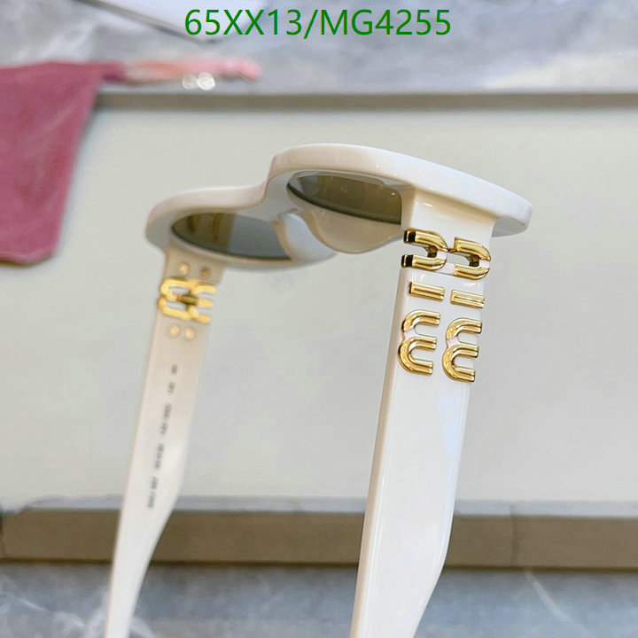 MiuMiu-Glasses Code: MG4255 $: 65USD